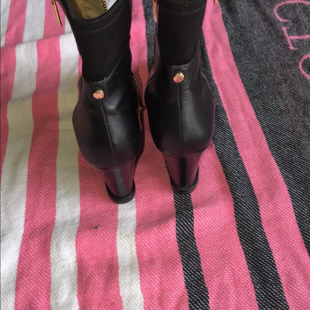 Michael Kors Leather boots - Picture 3 of 3
